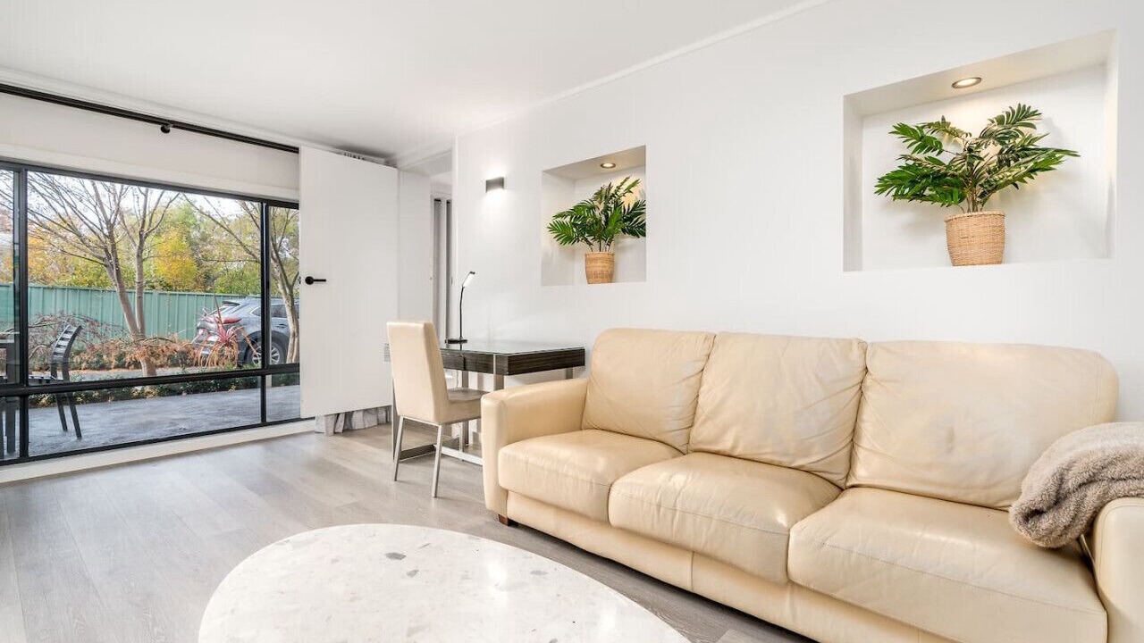 Photo of Livingroom in Crestwood