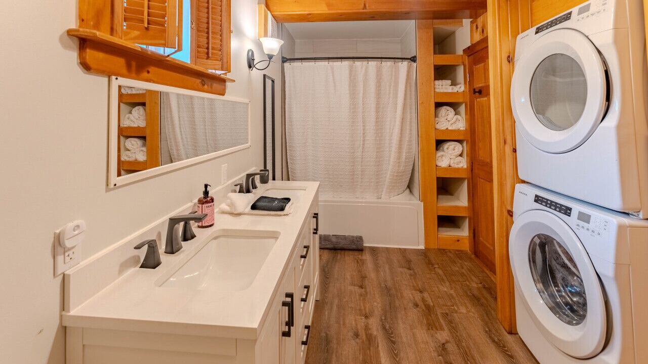 Photo of Bathroom in Saint David