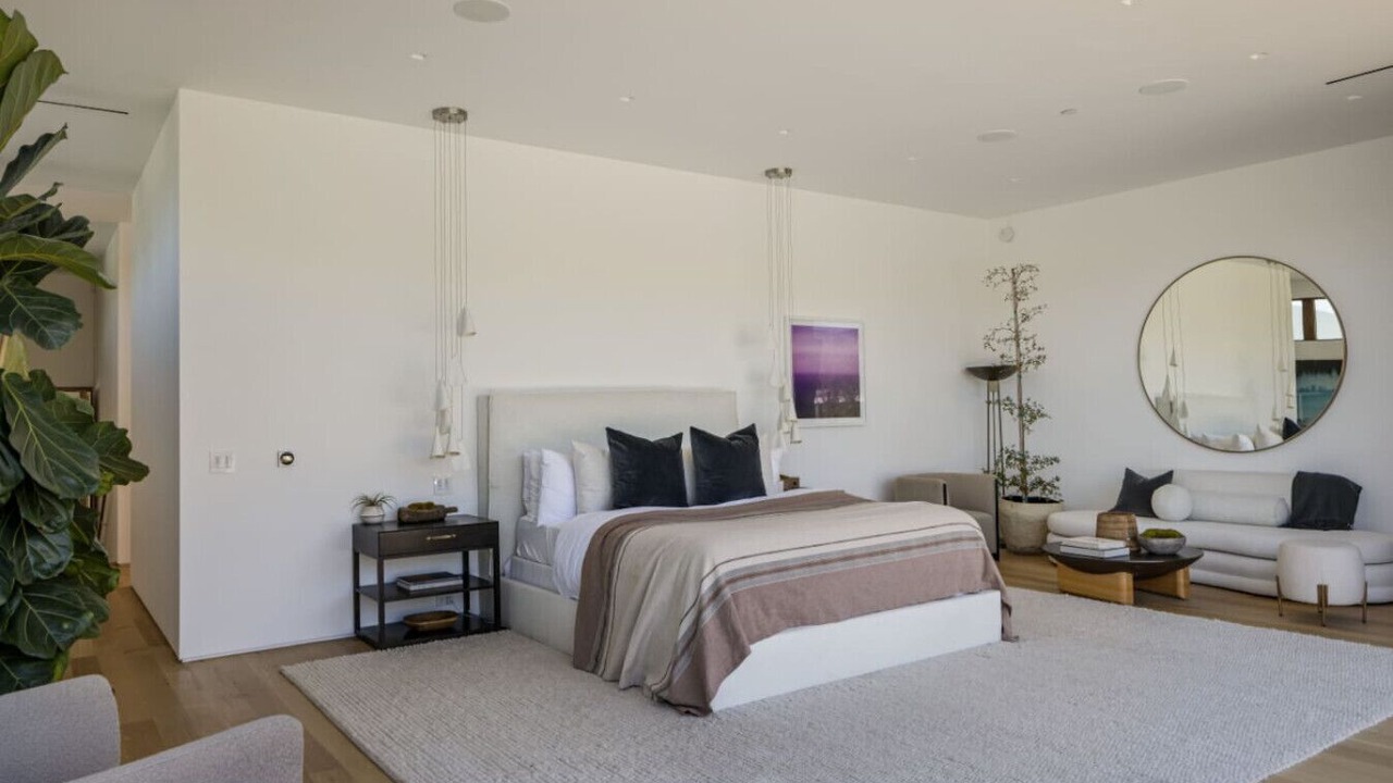 Photo of Bedroom in Central Malibu