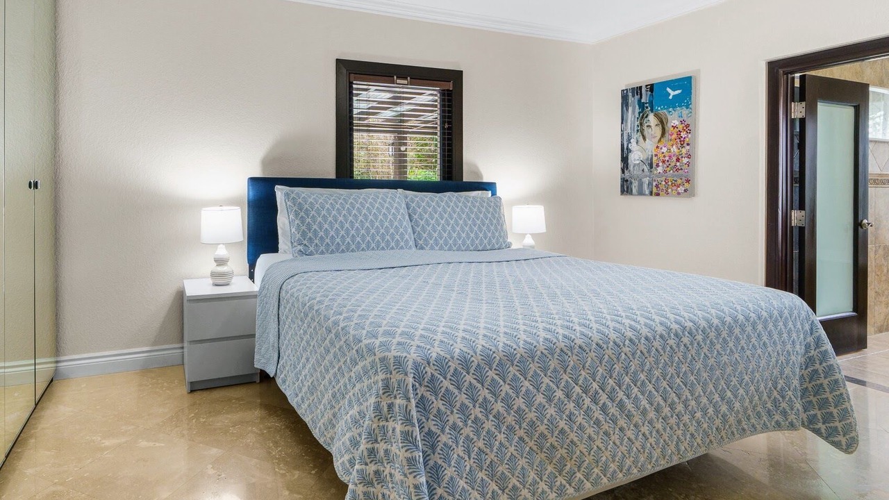 Photo of Bedroom in South Lake