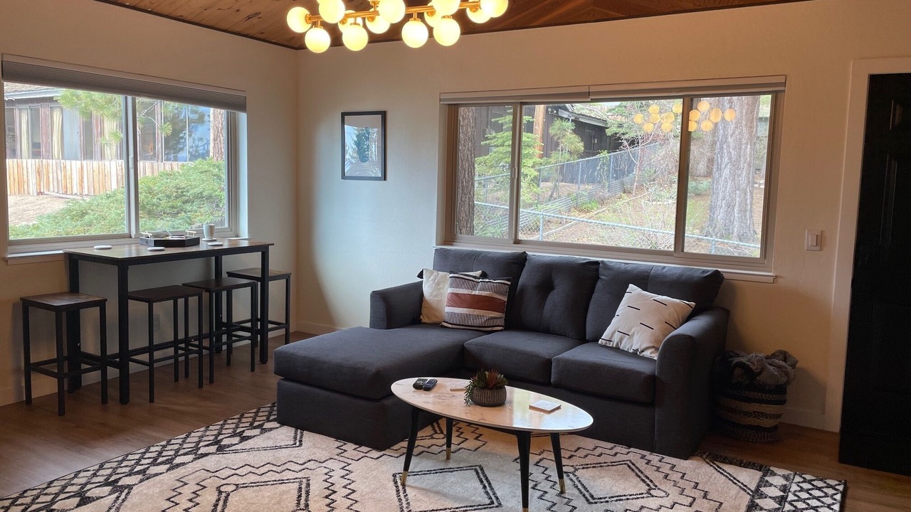 Photo of Livingroom in Lincoln Park