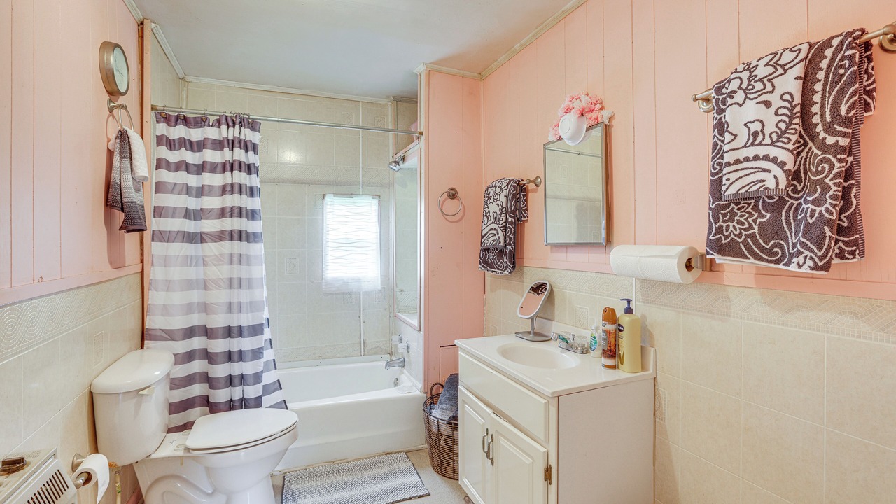 Photo of Bathroom in Stanton