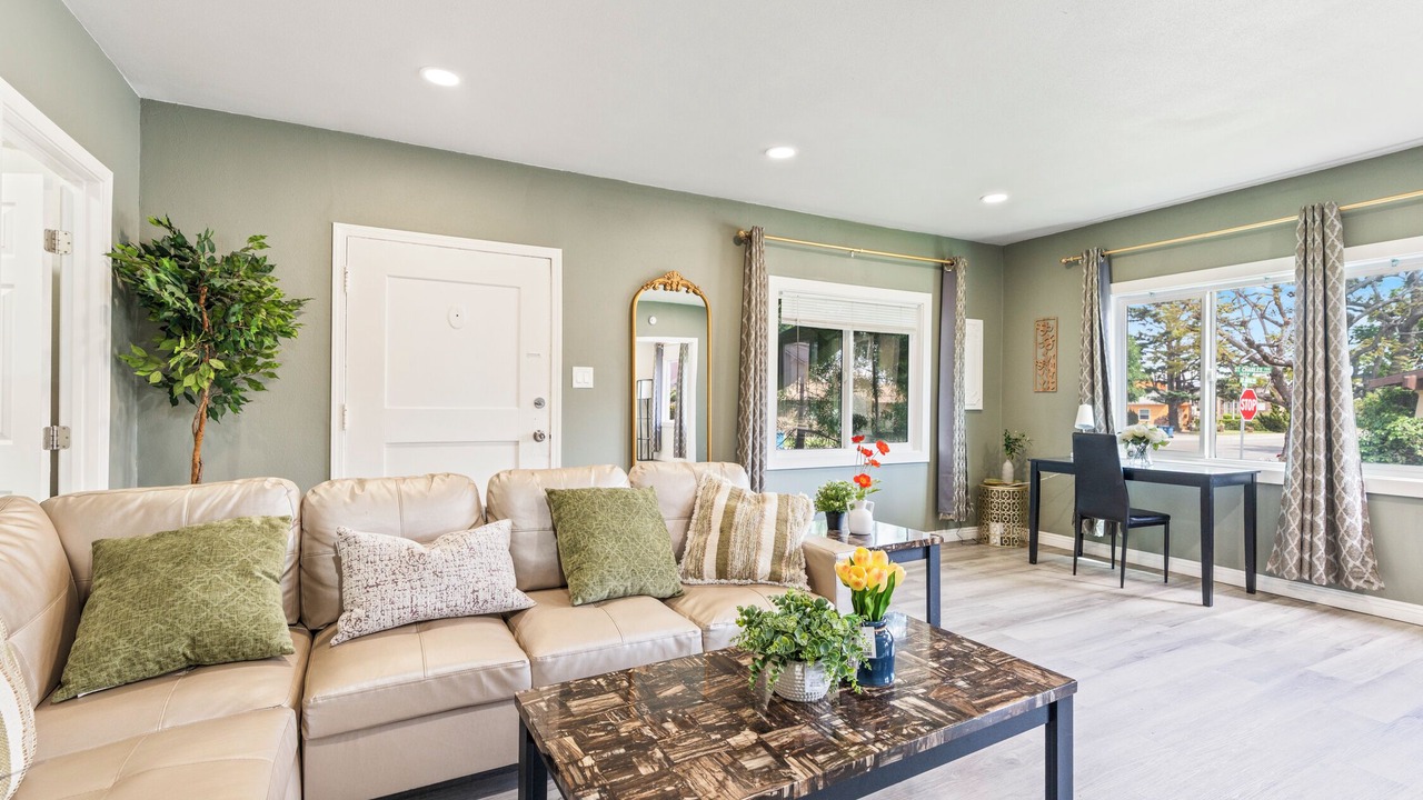 Photo of Livingroom in Alhambra