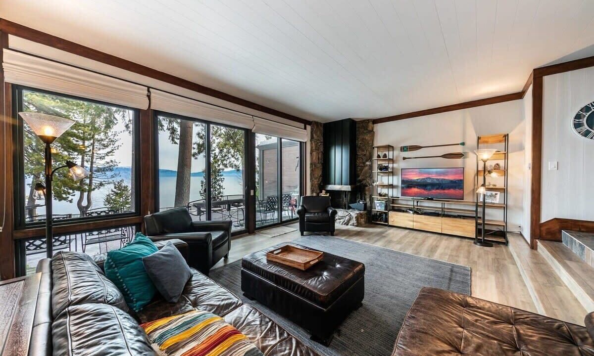 Photo of Bedroom in Tahoe Tavern