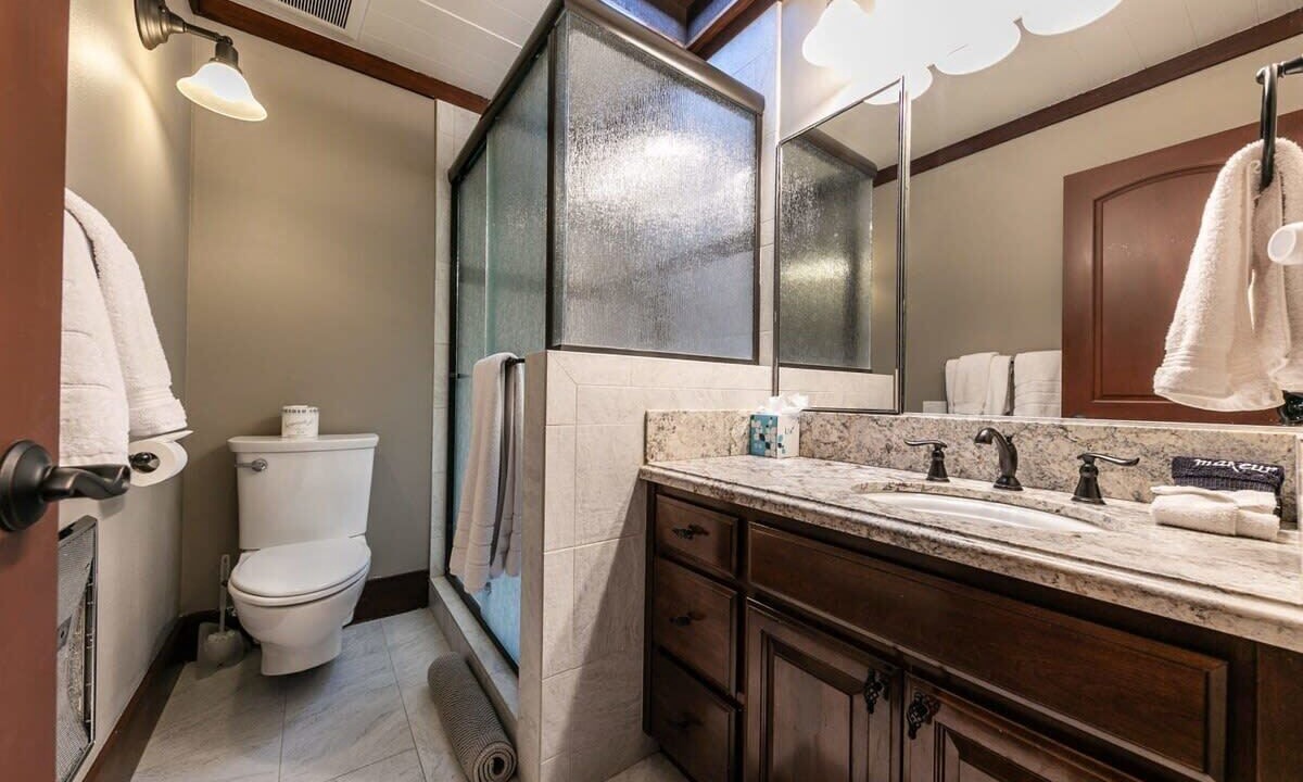 Photo of Bathroom in Tahoe Tavern