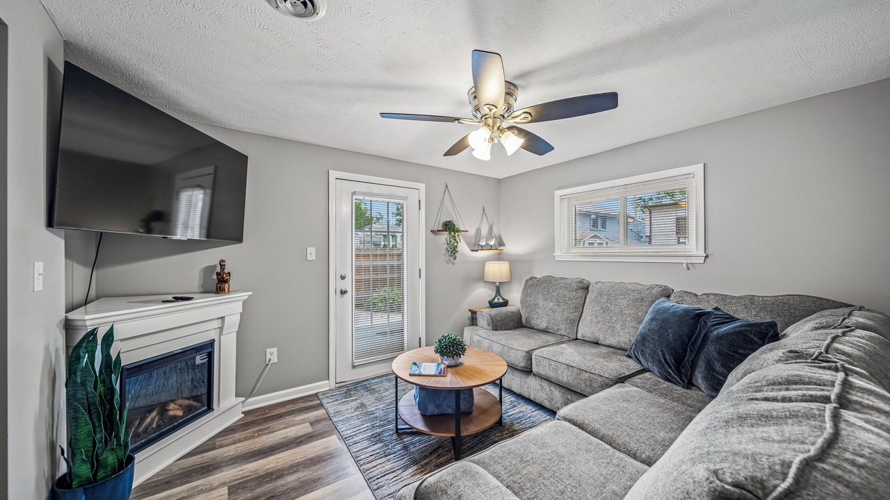 Photo of Livingroom in Geneva-on-the-Lake