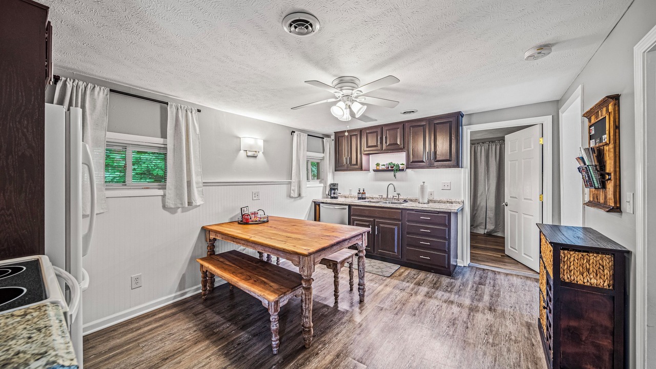 Photo of Kitchen in Geneva-on-the-Lake