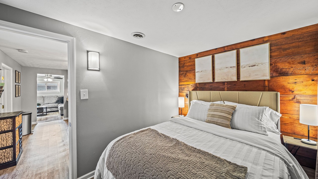 Photo of Bedroom in Geneva-on-the-Lake