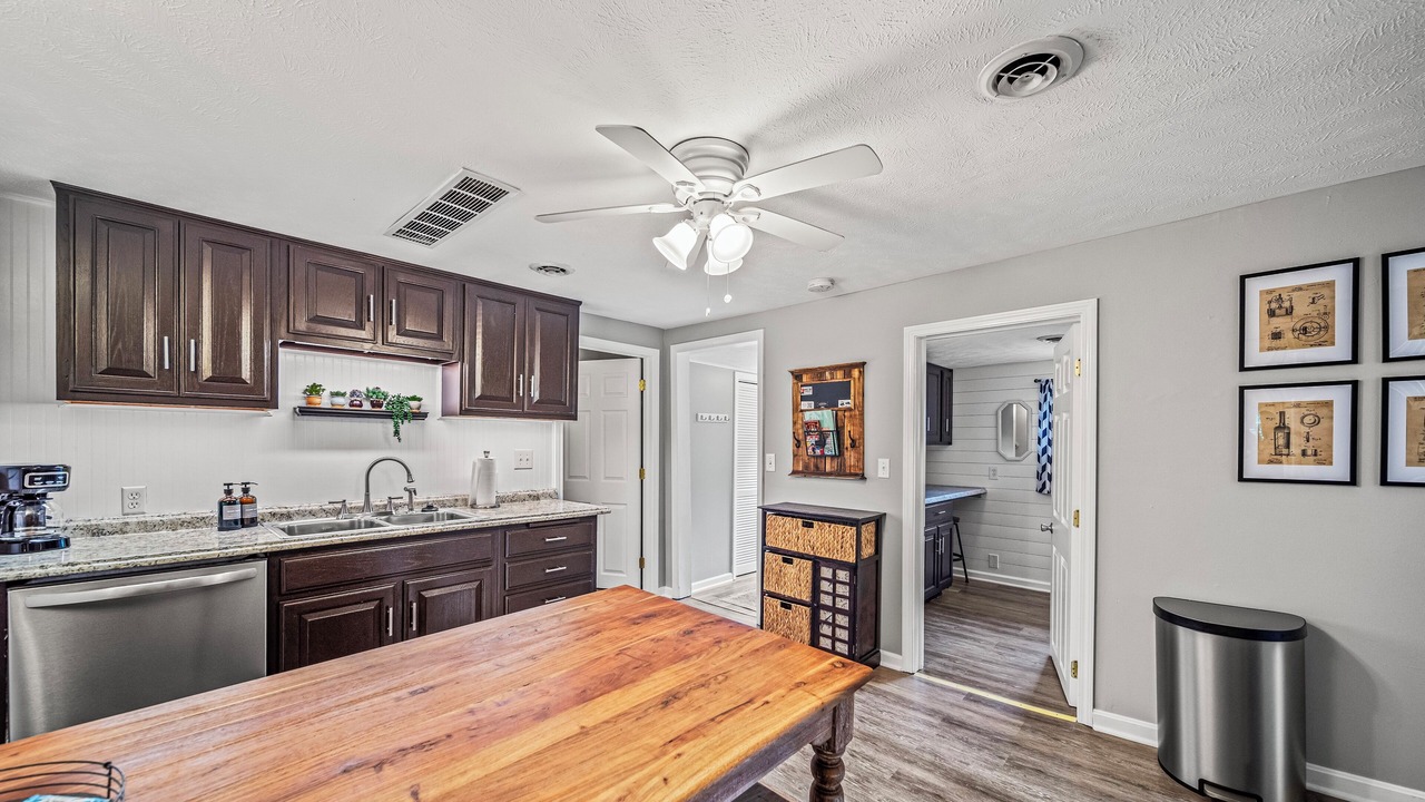 Photo of Kitchen in Geneva-on-the-Lake