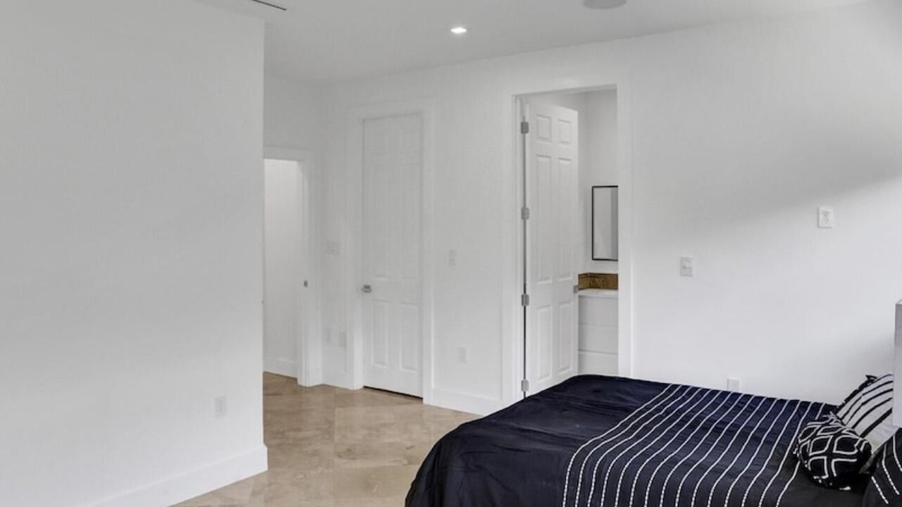 Photo of Bedroom in Hallandale Beach