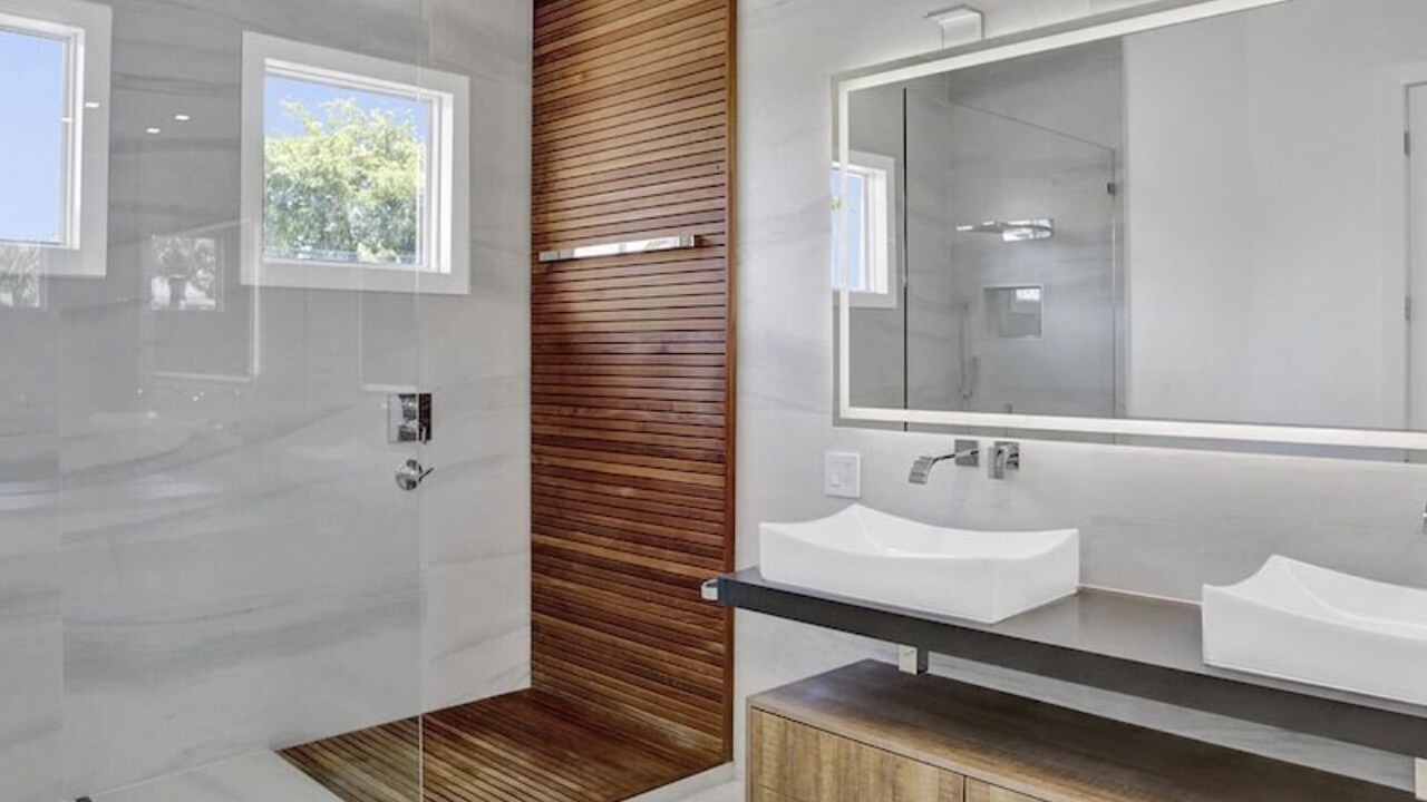 Photo of Bathroom in Hallandale Beach