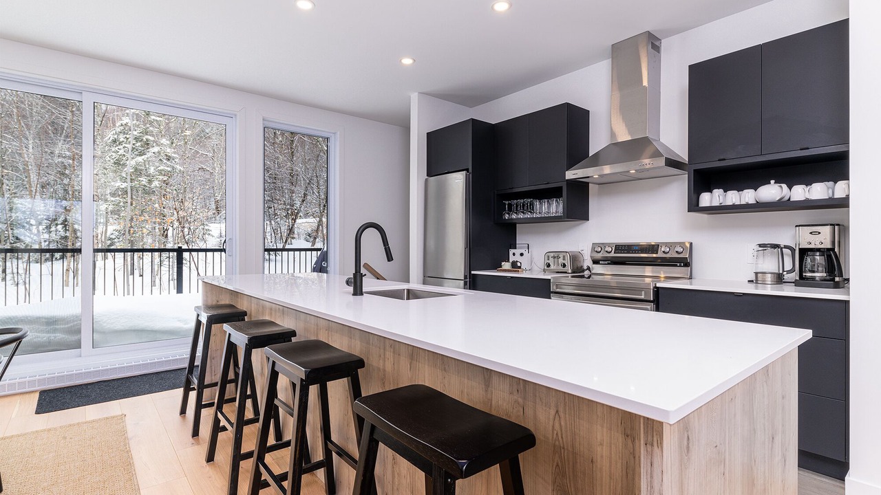 Photo of Kitchen in Petite-Riviere-Saint-Francois