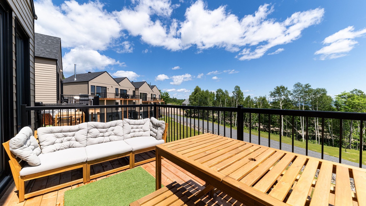 Photo of Patio Balcony in Petite-Riviere-Saint-Francois