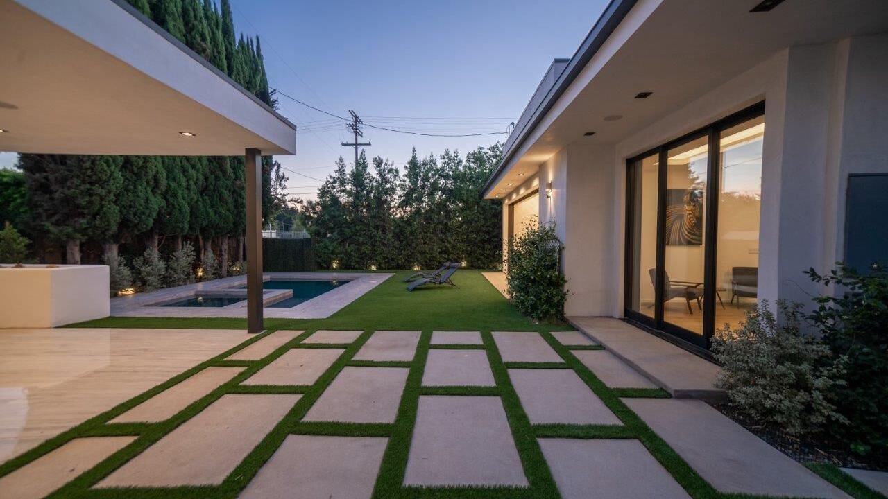 Photo of Patio Balcony in Valley Village