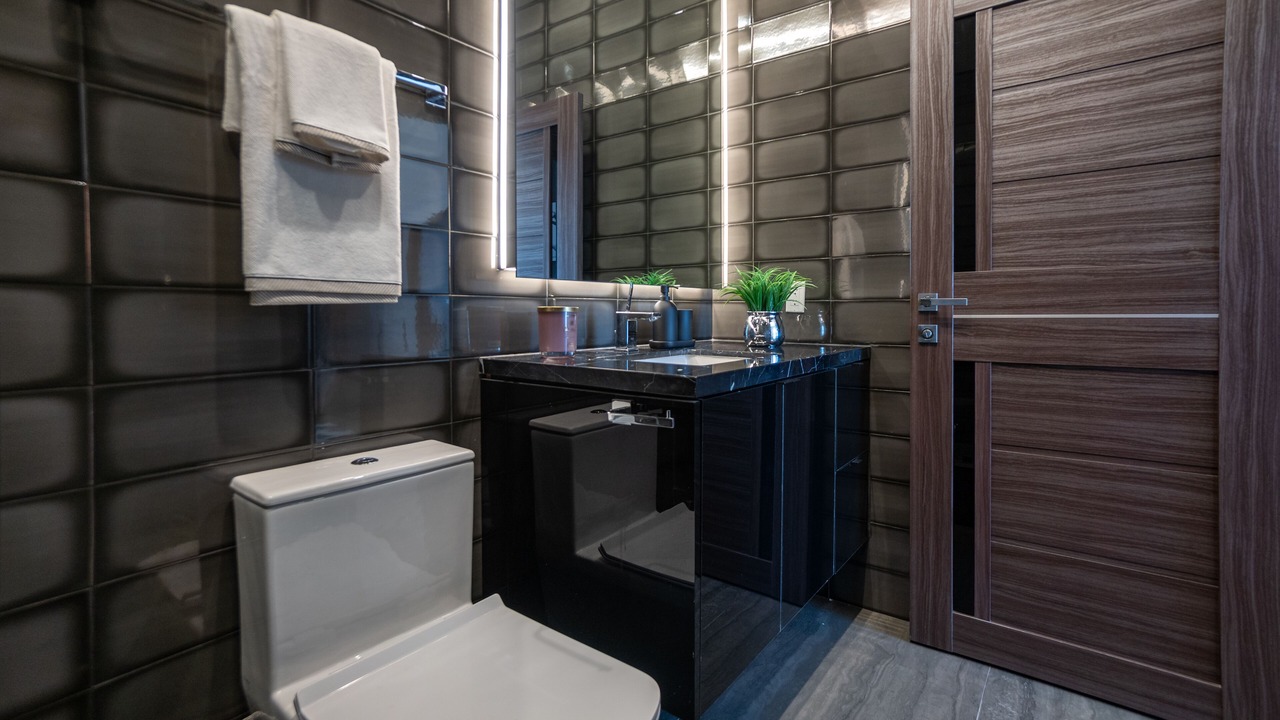 Photo of Bathroom in Valley Village