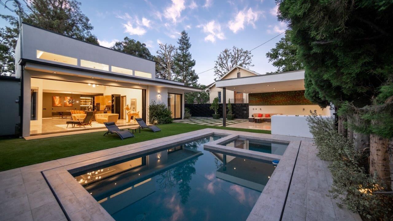 Photo of Outdoor in Valley Village