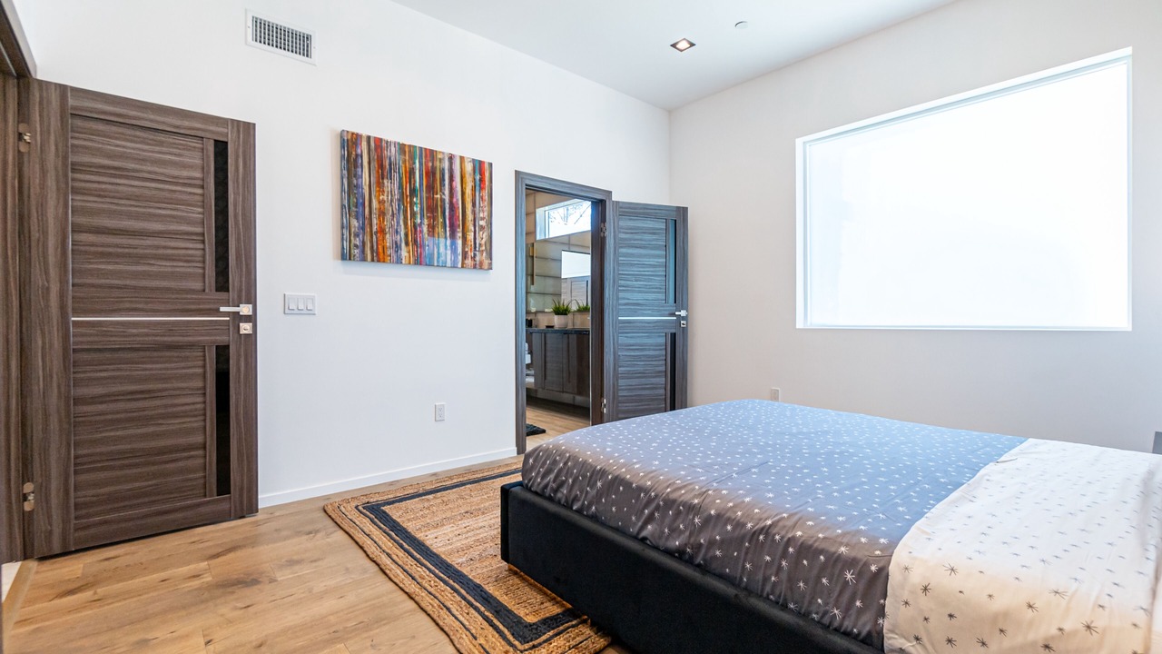 Photo of Bedroom in Valley Village