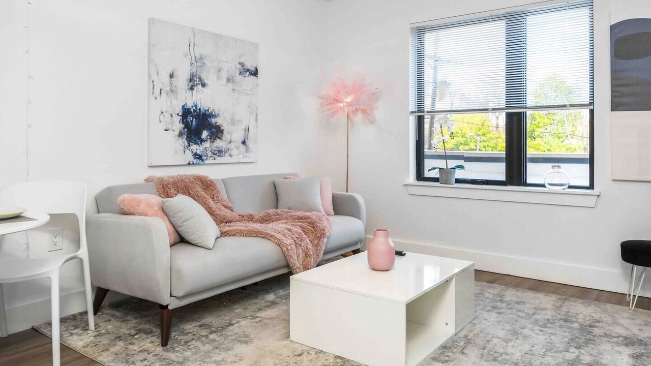 Photo of Livingroom in Orange