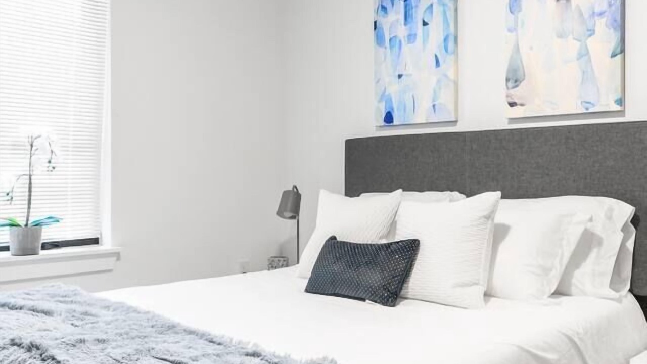 Photo of Bedroom in Orange