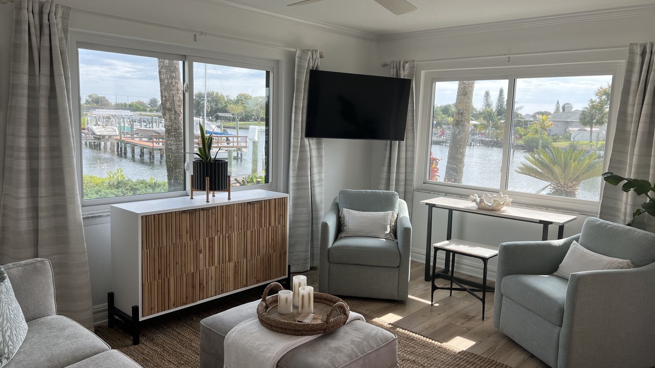 Photo of Livingroom in Apollo Beach