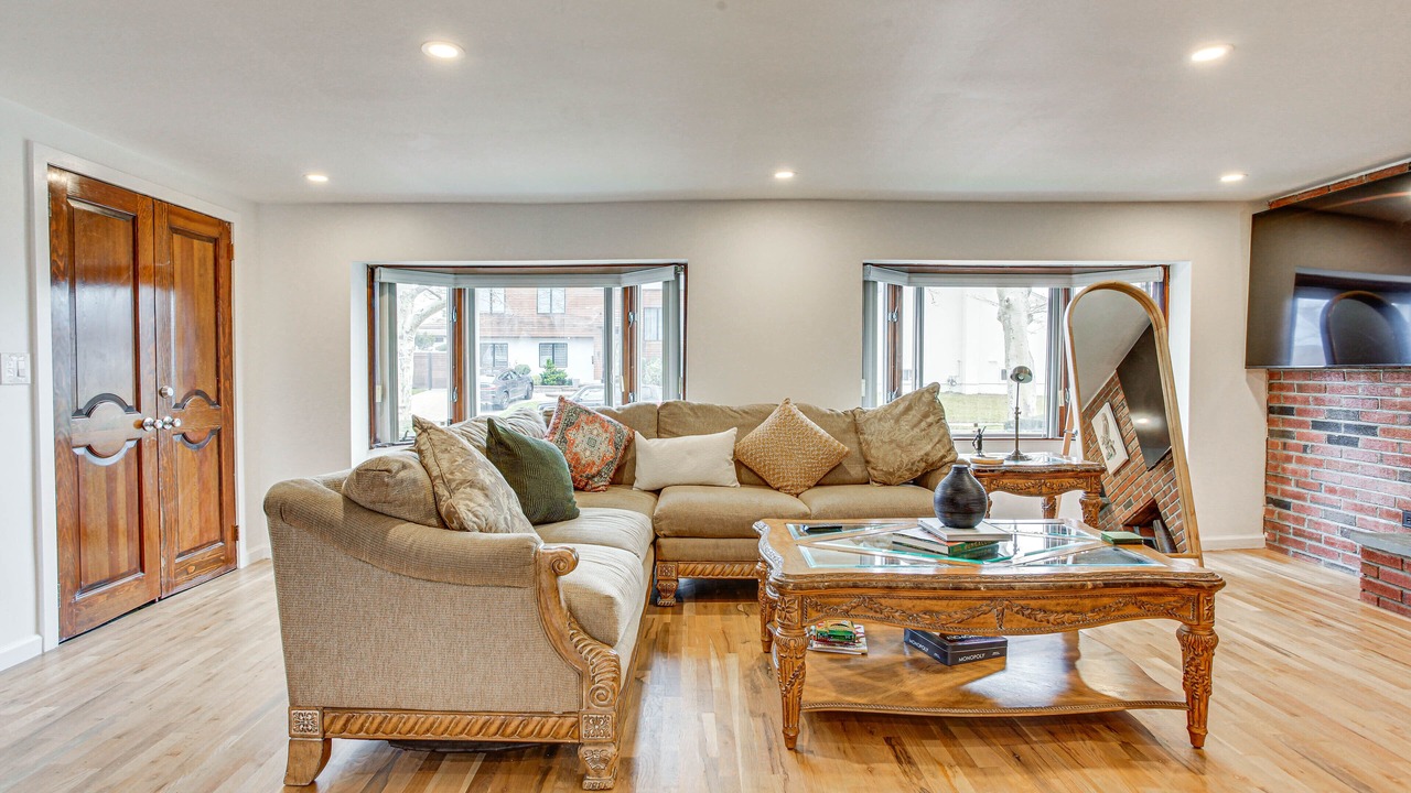 Photo of Livingroom in Valley Stream