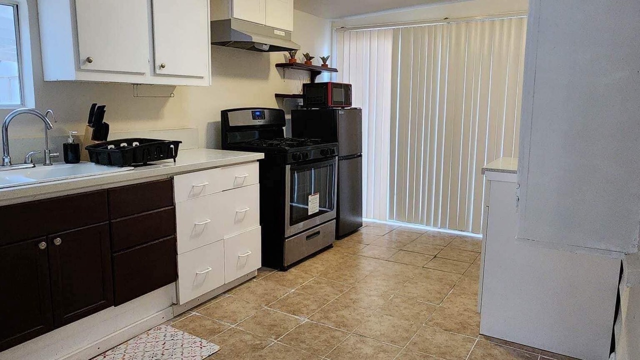 Photo of Kitchen in Midway City