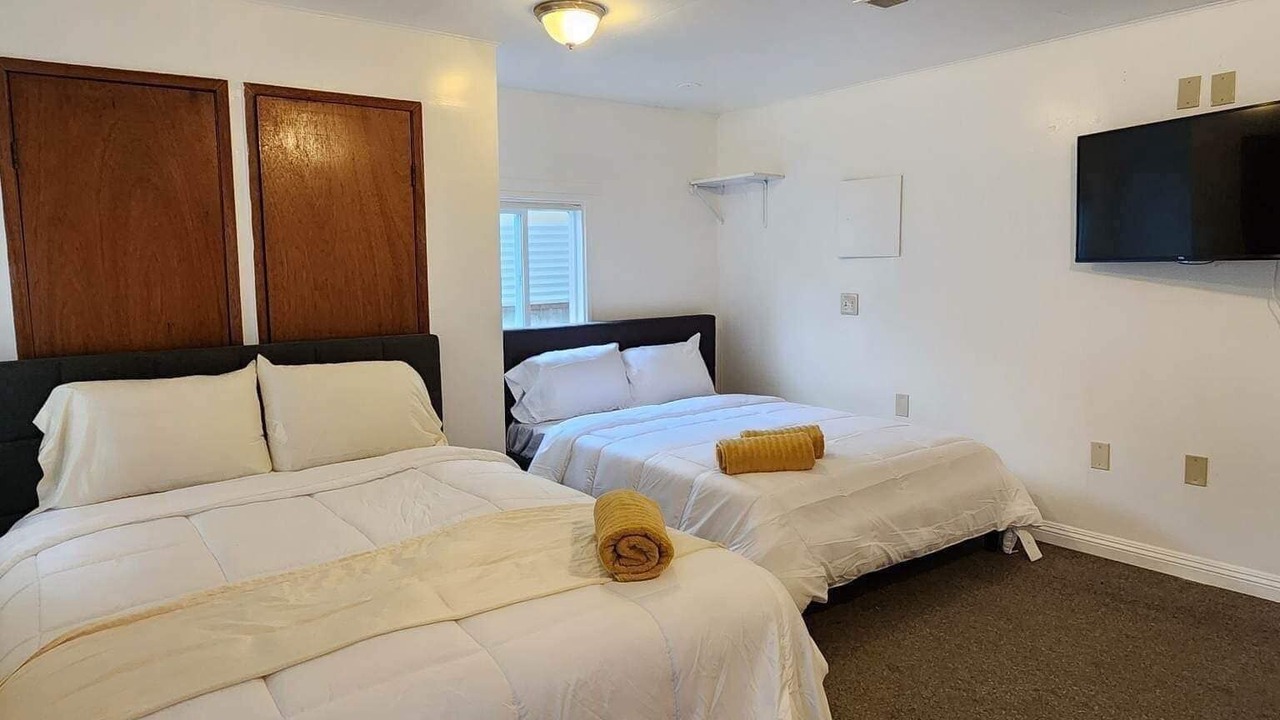 Photo of Bedroom in Midway City