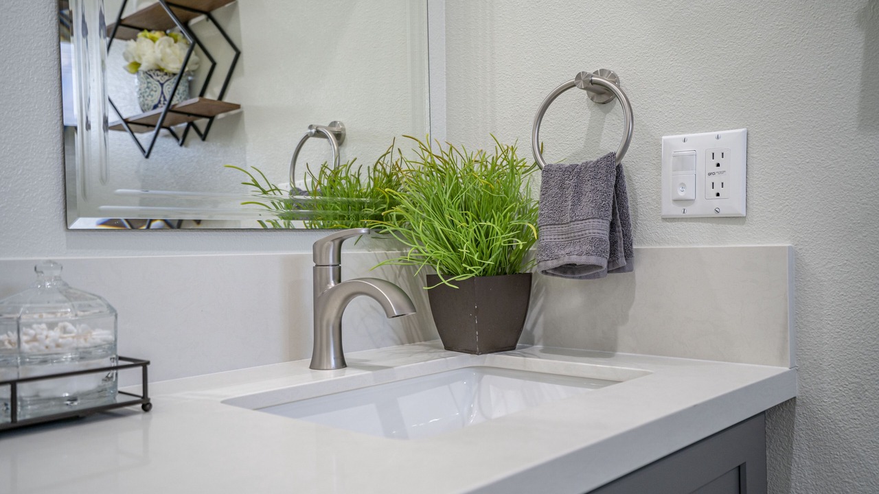 Photo of Bathroom in Midway City