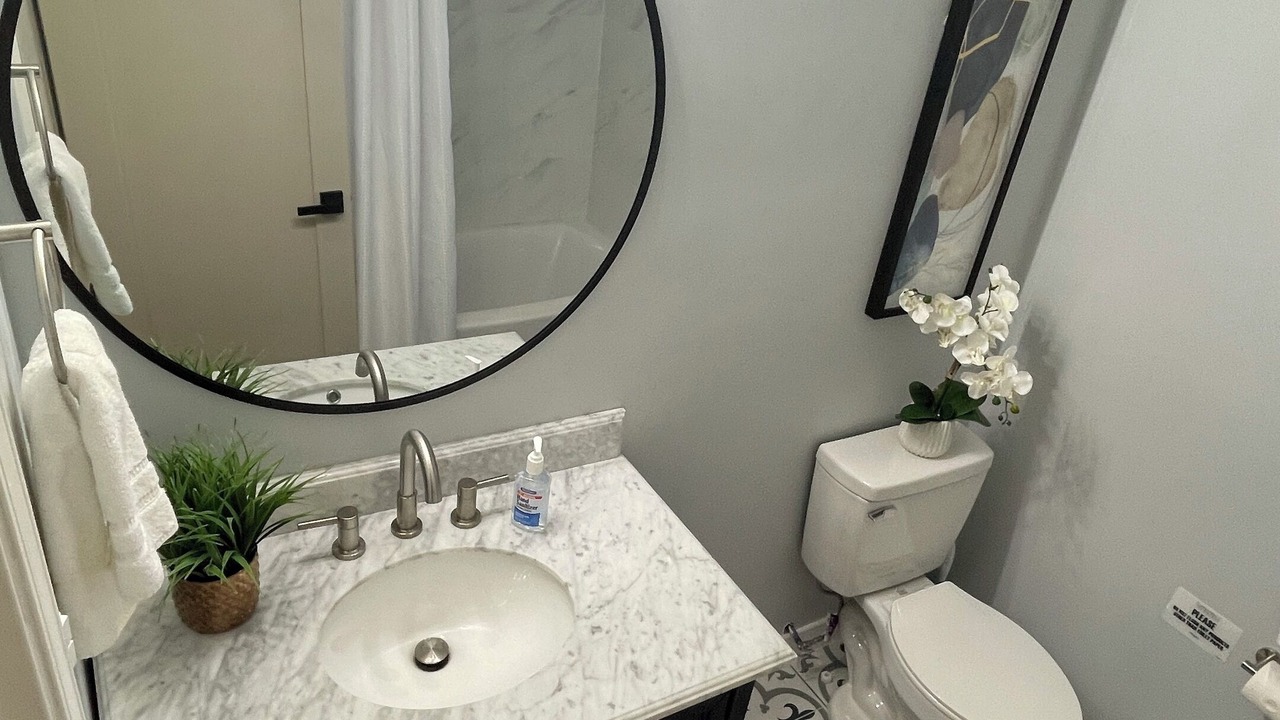 Photo of Bathroom in Mobile