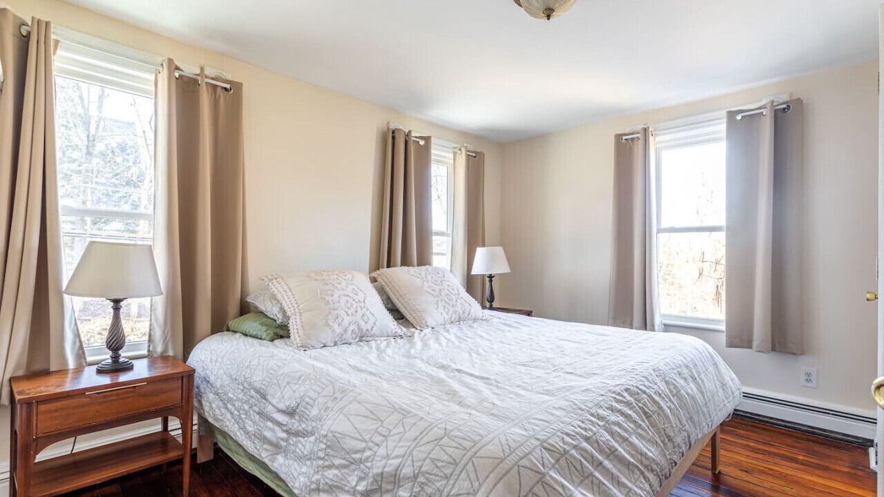 Photo of Bedroom in Firthcliffe