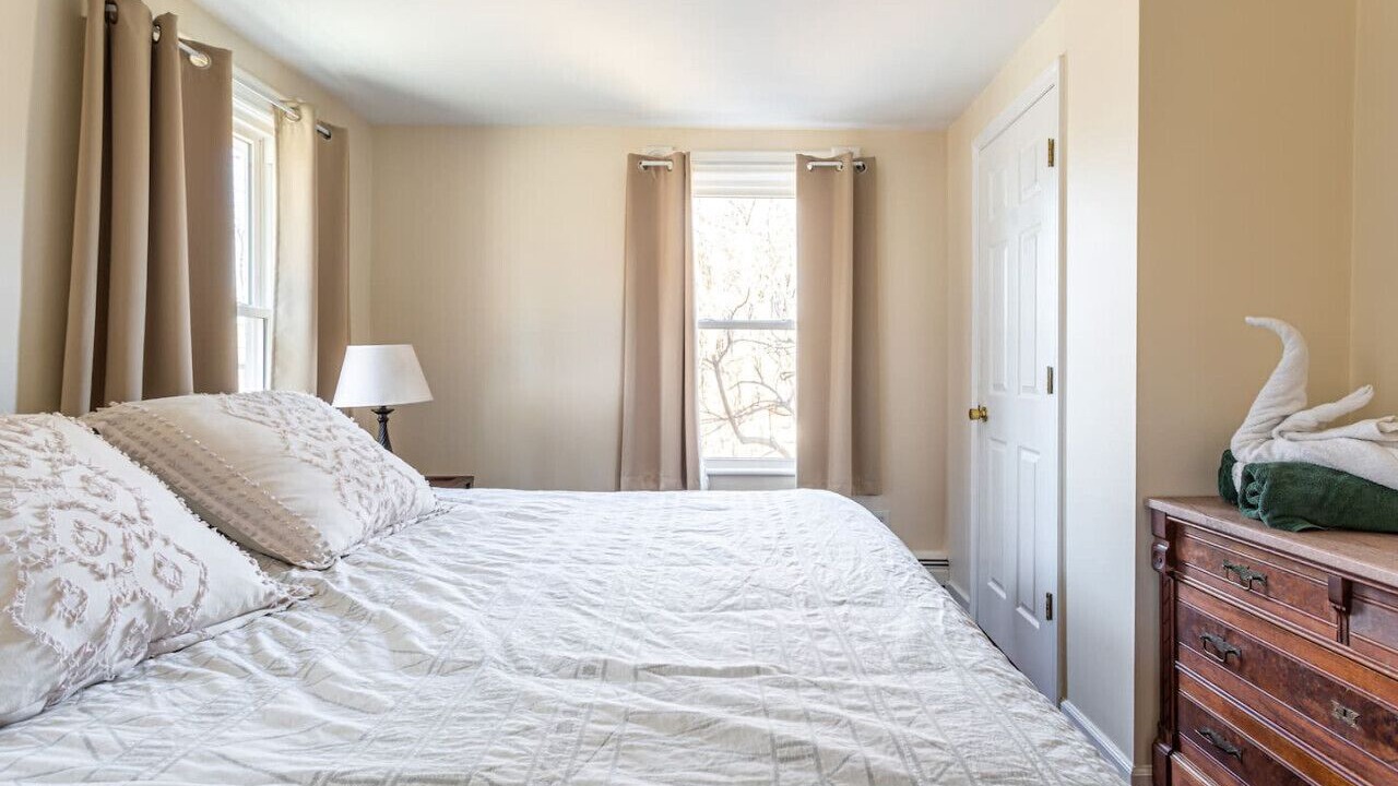 Photo of Bedroom in Firthcliffe