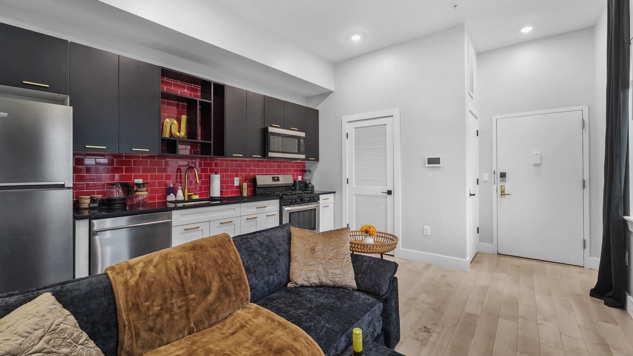 Photo of Livingroom in Ironbound District