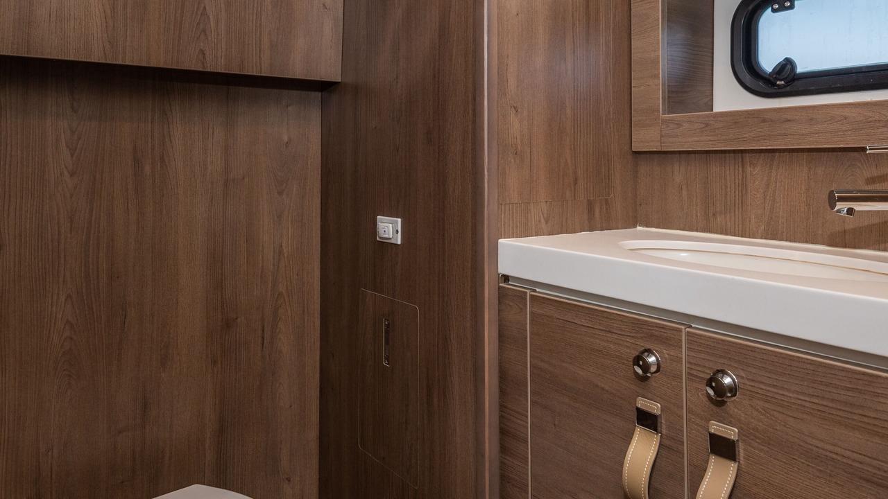 Photo of Bathroom in Lubbers Quarters Cay