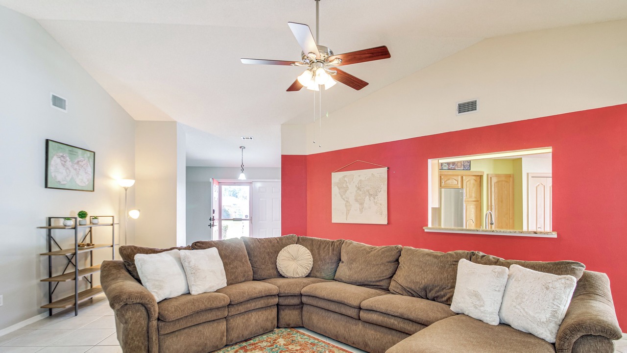 Photo of Livingroom in Ono Island