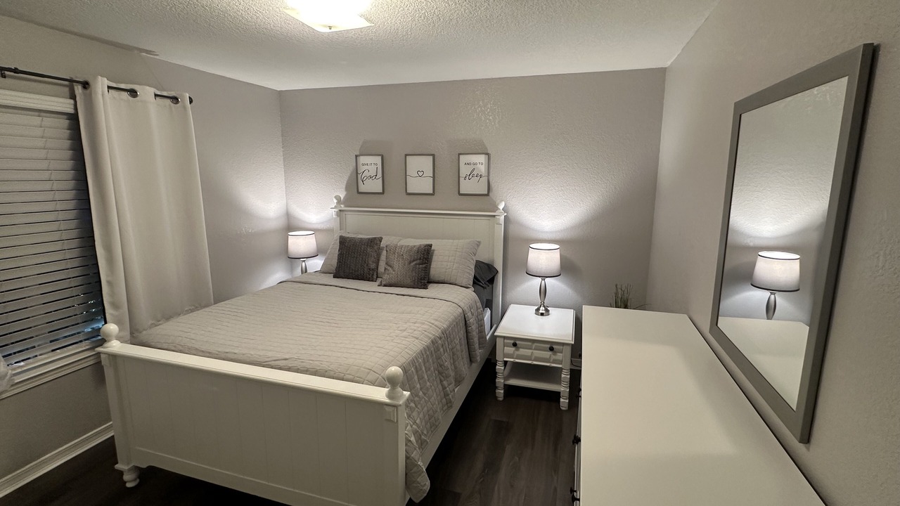 Photo of Bedroom in Northeast Pensacola