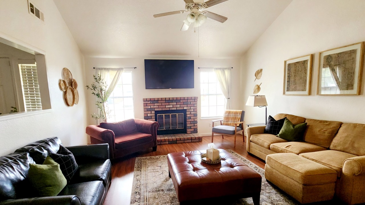 Photo of Livingroom in Turlock