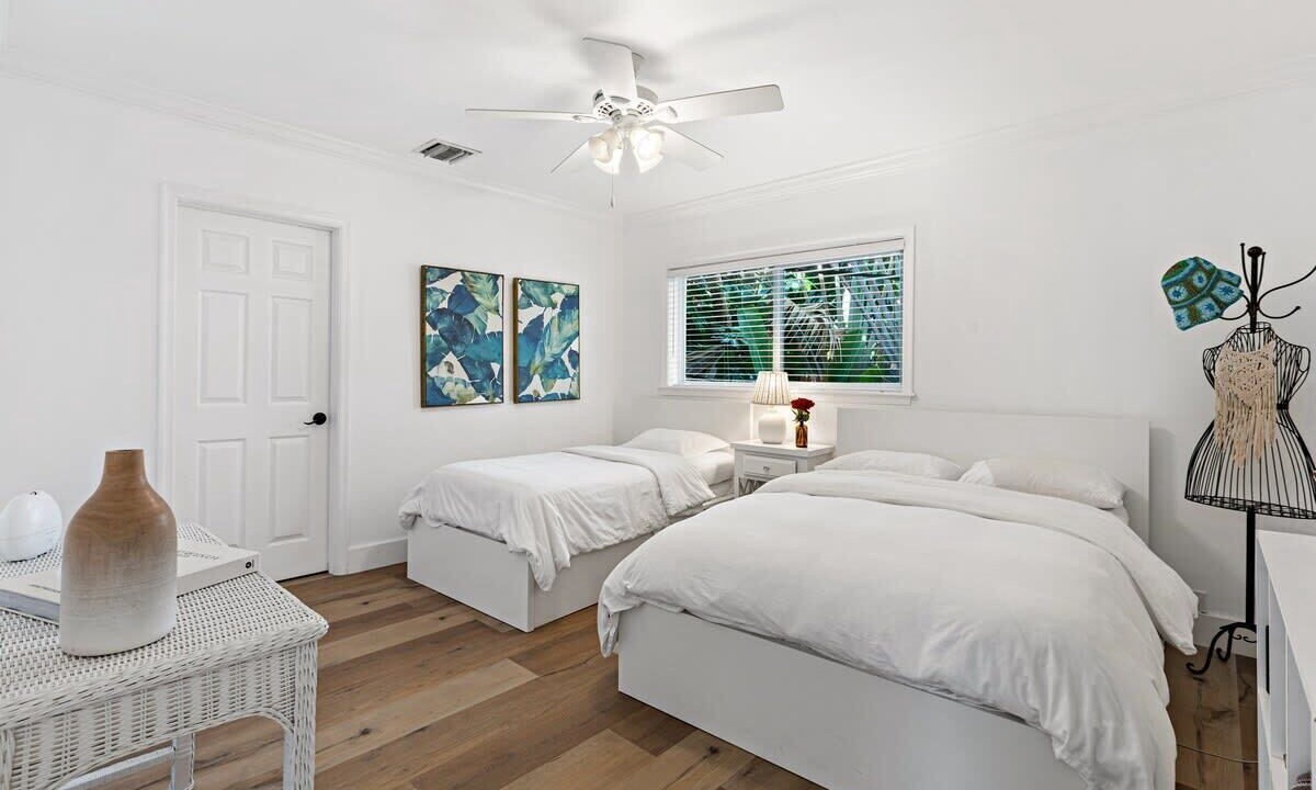 Photo of Bedroom in Hendricks and Venice Isles