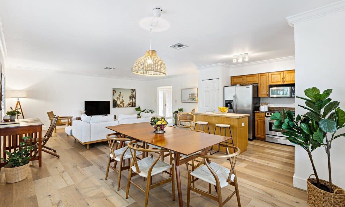 Photo of Livingroom in Hendricks and Venice Isles