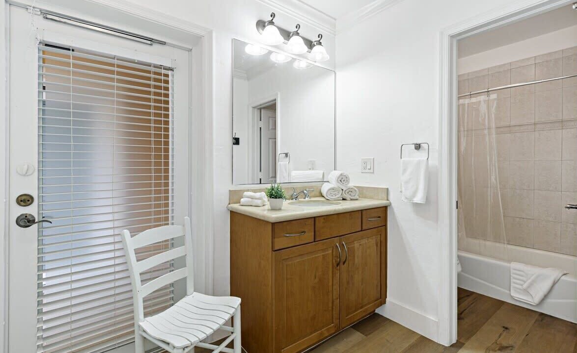Photo of Bathroom in Hendricks and Venice Isles