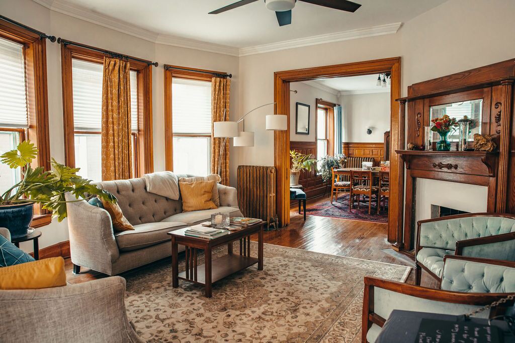 Photo of Livingroom in Niagara Falls