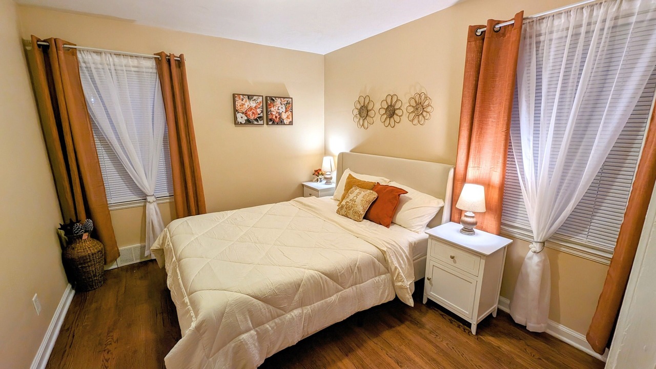Photo of Bedroom in Eggertsville