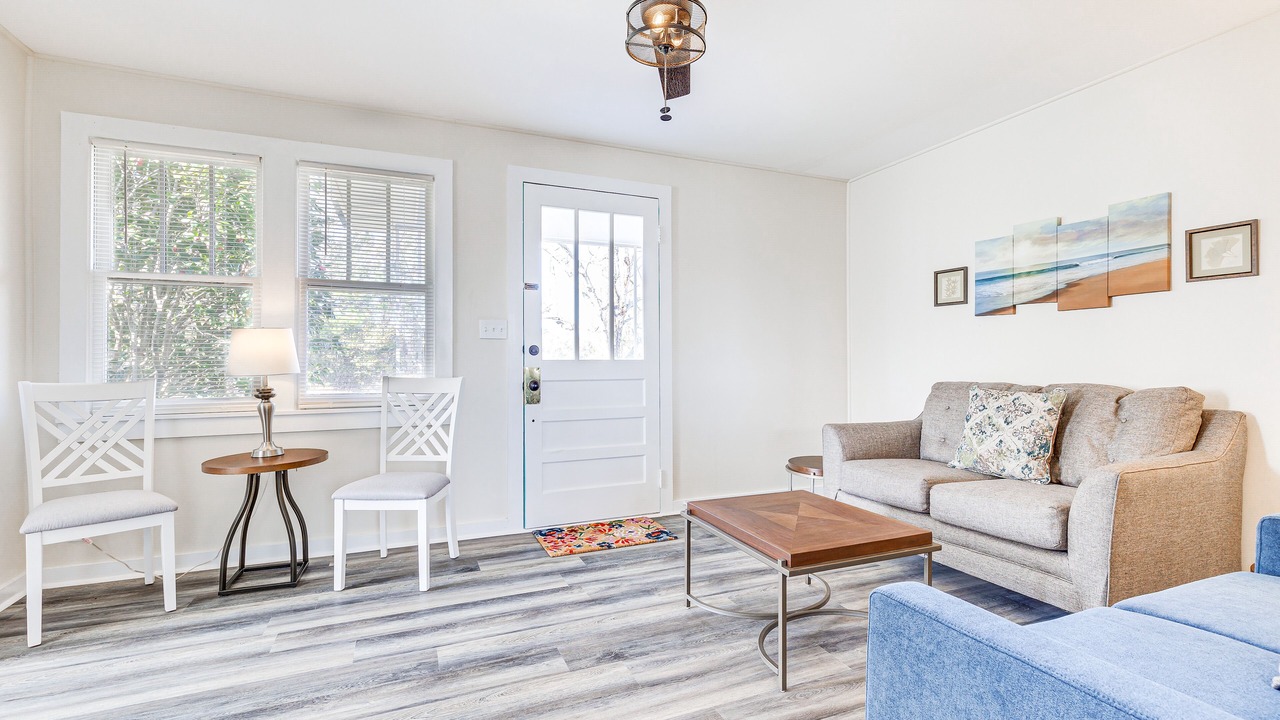 Photo of Livingroom in Grove Hill