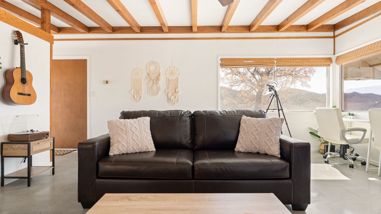 Photo of Livingroom in Morongo Valley