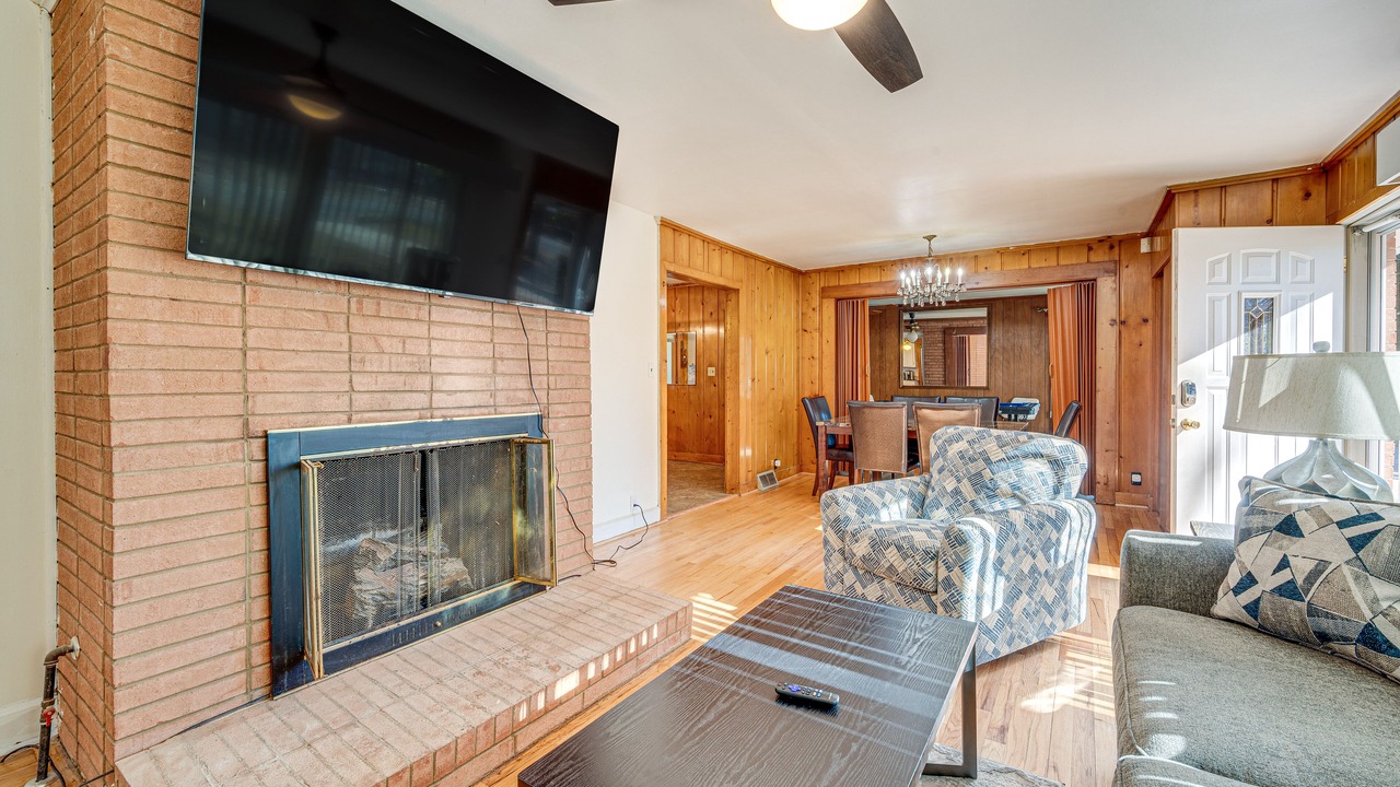 Photo of Livingroom in Lexington