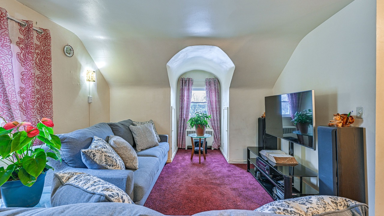 Photo of Livingroom in South Side