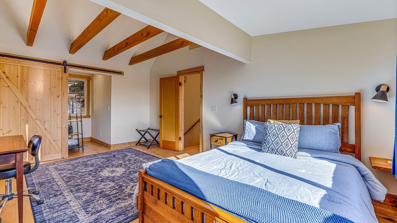 Photo of Bedroom in Little River