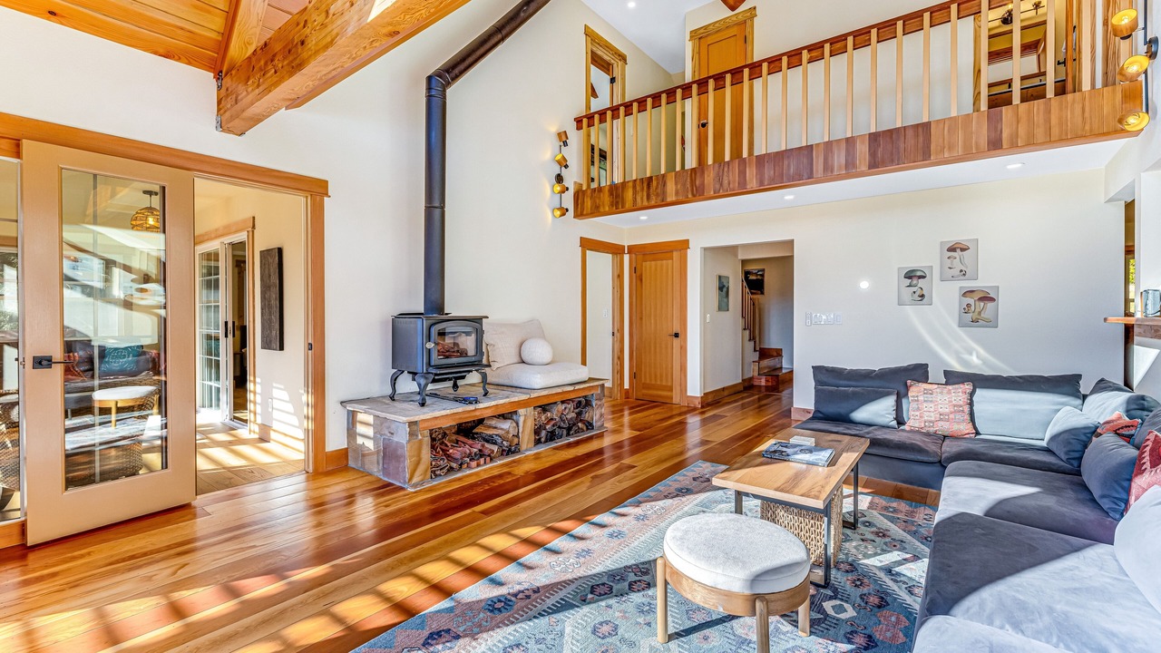 Photo of Livingroom in Little River