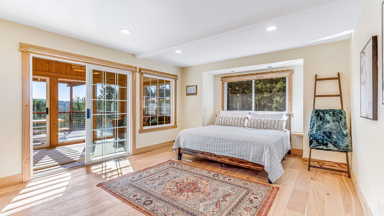 Photo of Bedroom in Little River
