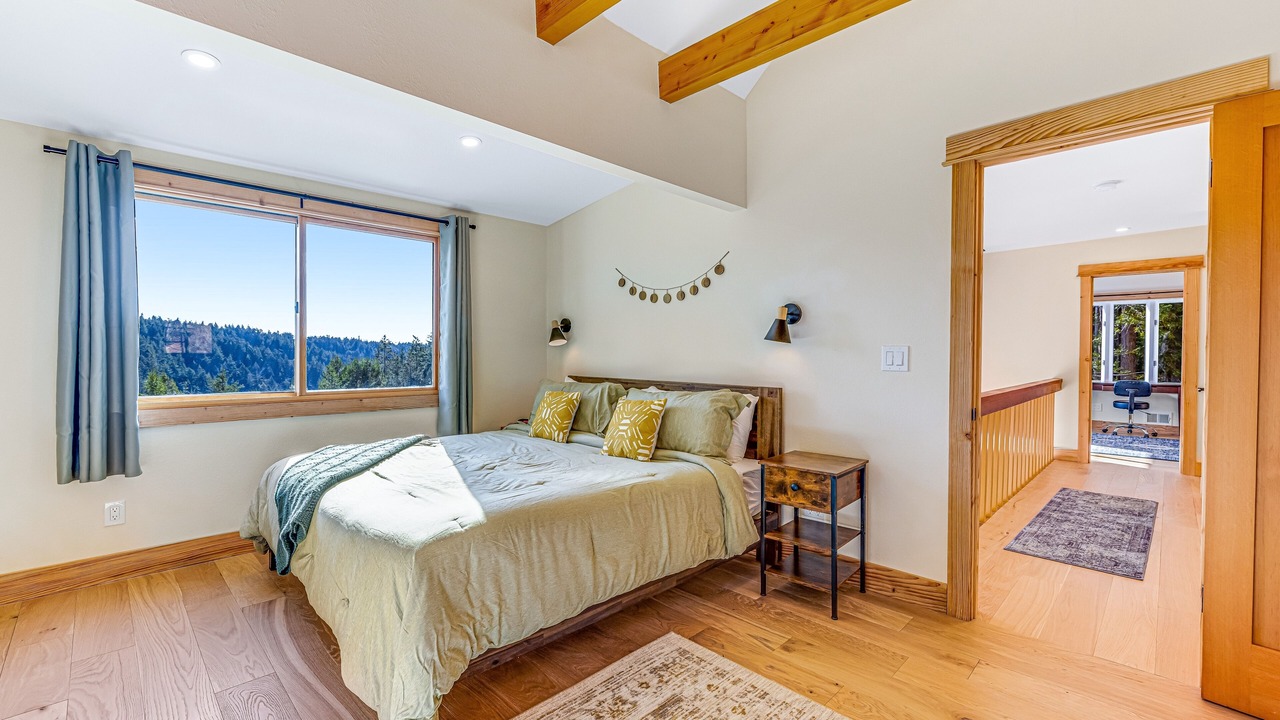 Photo of Bedroom in Little River