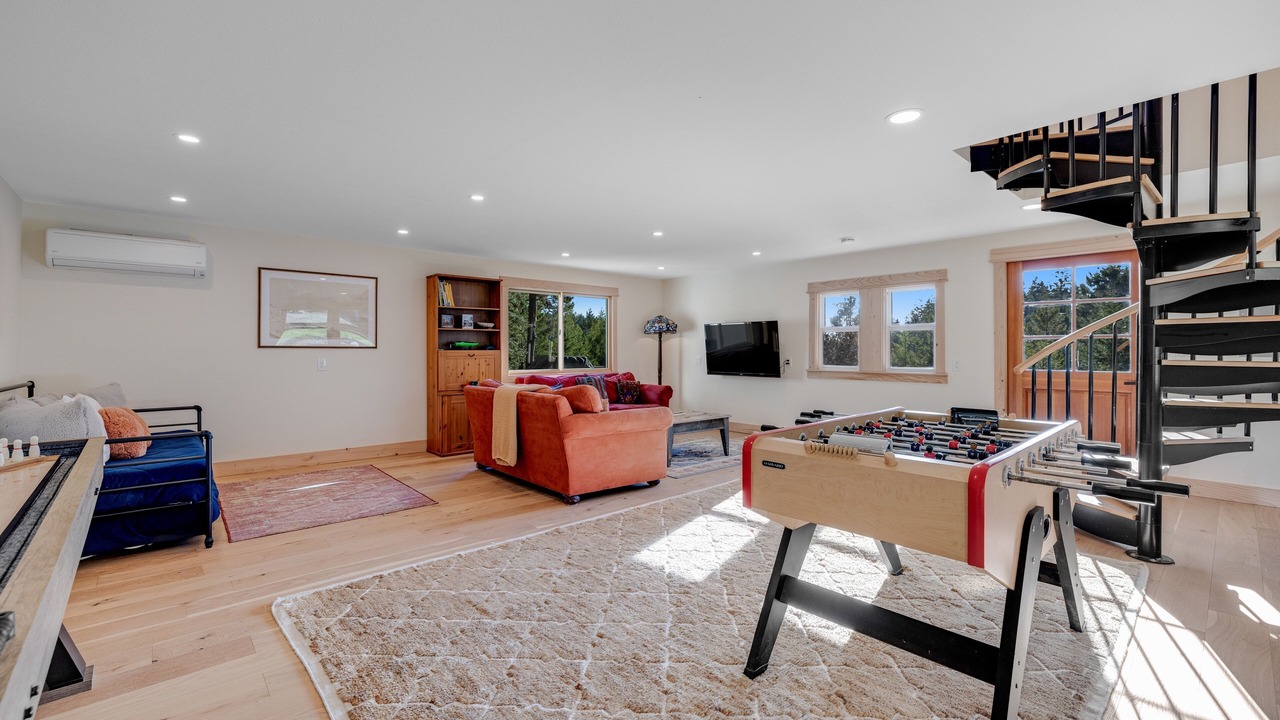 Photo of Livingroom in Little River
